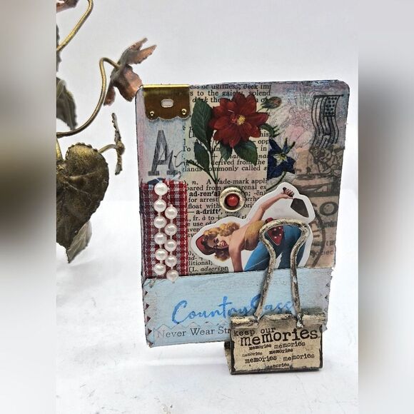 "5/$25" Pin Up Girl Summertime Artist Trading Card ATC W/Altered Holding Clip - Picture 1 of 10